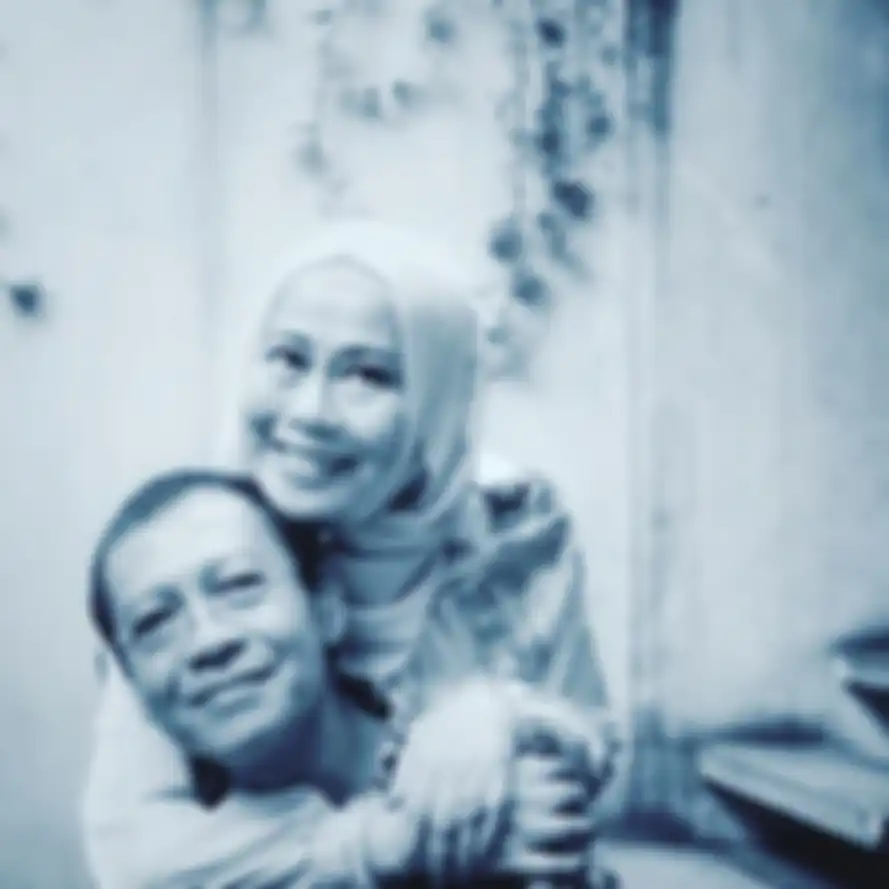 Dewi yull dan suami barunya