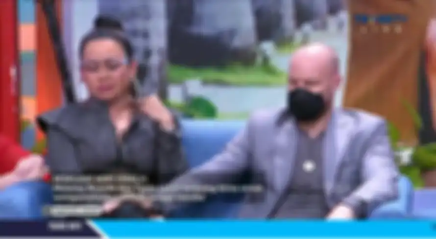 Sampai Terisak, Melaney Ricardo Akhirnya Buka Permasalahannya dengan Tyson Lynch yang Bikin Nyaris Cerai: Anggep Aja Saya yang Salah