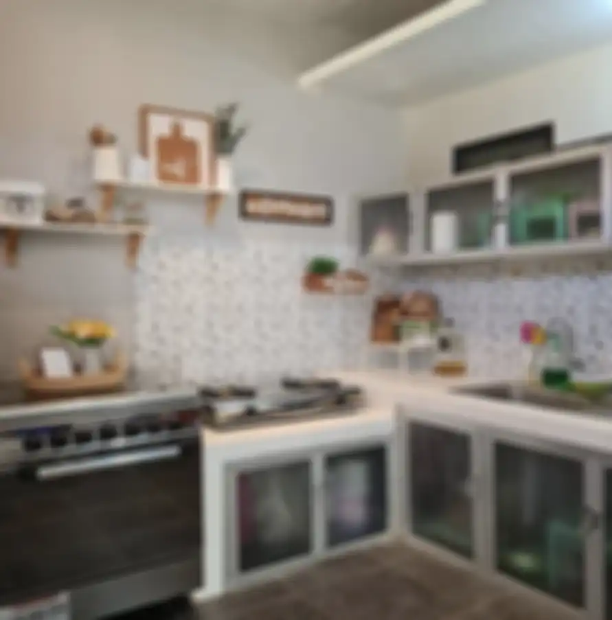 Mood Ibu-ibu memasak tetap terjaga karena desain dapur kecil tapi rapi mampu menebarkan aura nan segar. Ini 8 foto buktinya.