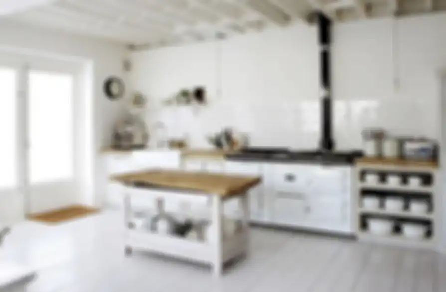 Desain dapur sederhana bersih nan rapi ini bisa menjadi solusi cocok di rumah kecil. Ini 6 foto inspirasinya yang menawan hati.