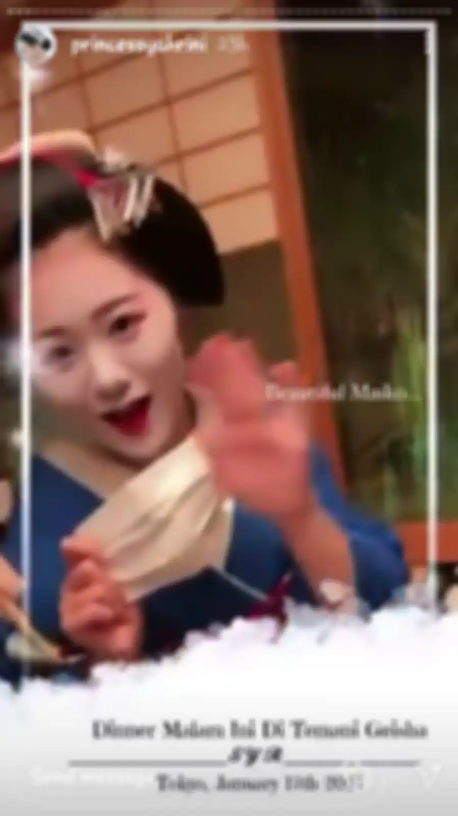 Syahrini dan Reino Barack makan malam bareng Geisha yang terkenal di Jepang