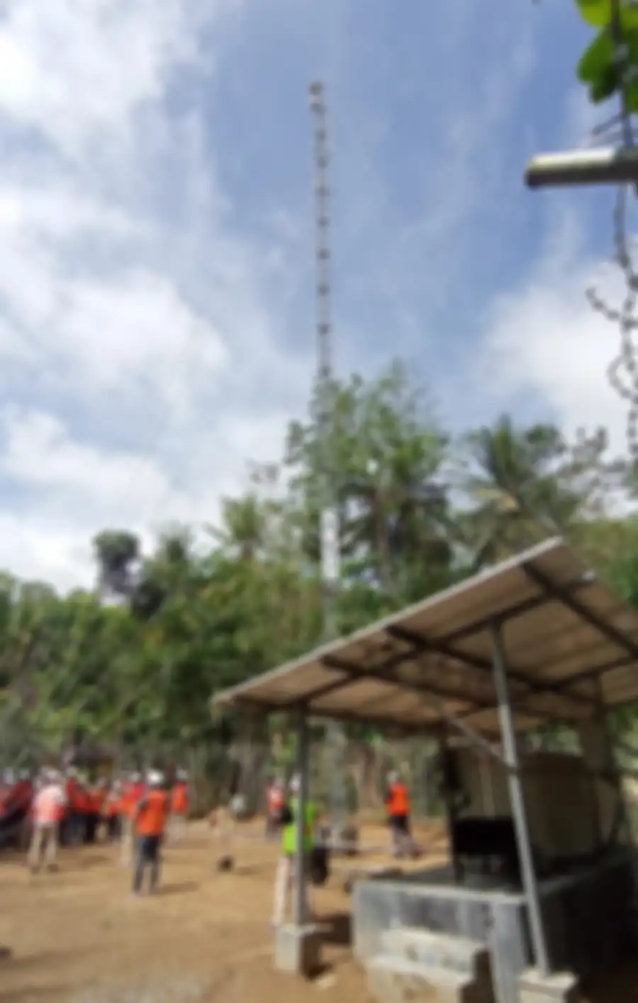 Tampak menara BTS 4G yang dibangun BAKTI Kominfo dan perangkat pendukungnya