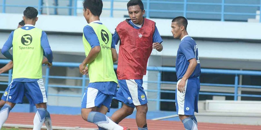 Gelandang Muda Persib Bandung Senang Ikut Berlatih dengan Tim Senior