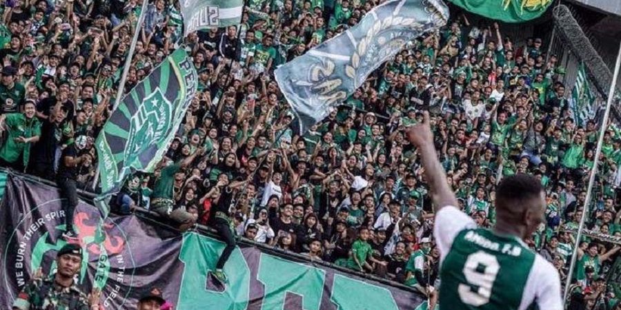 Bonek Sisipkan Agenda Mulia di Laga Persebaya Vs PS Tira-Persikabo