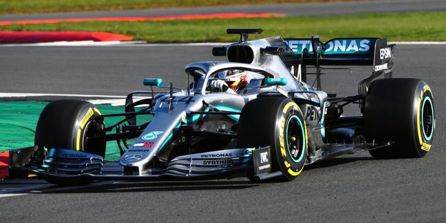 Tes Pramusim F1- Lewis Hamilton Coba Pahami tentang Mobil Barunya