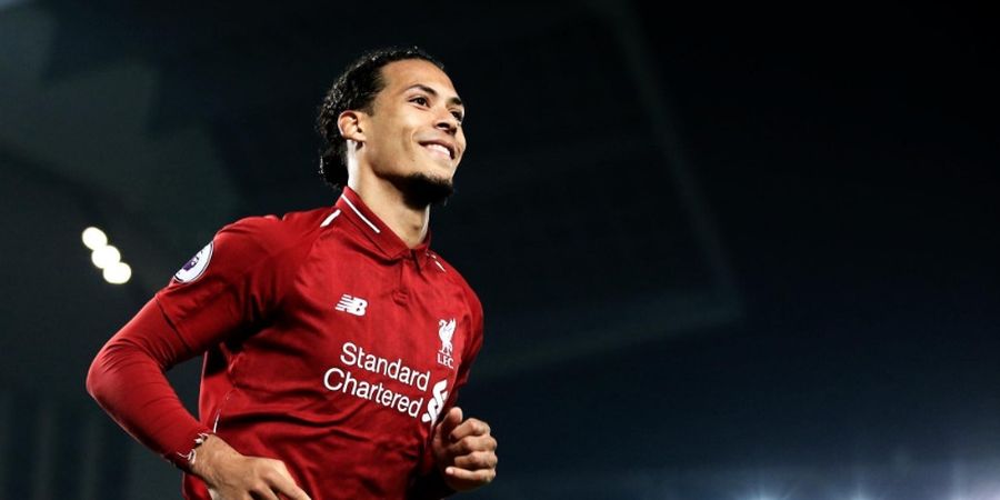 Virgil Van Dijk Resmi Jadi Pemain Terbaik Liga Inggris 2018-2019