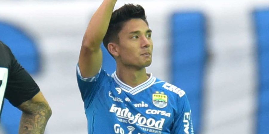 Hal yang Membuat Bobotoh Jadi Suporter Terbaik di Mata Gelandang Persib Bandung