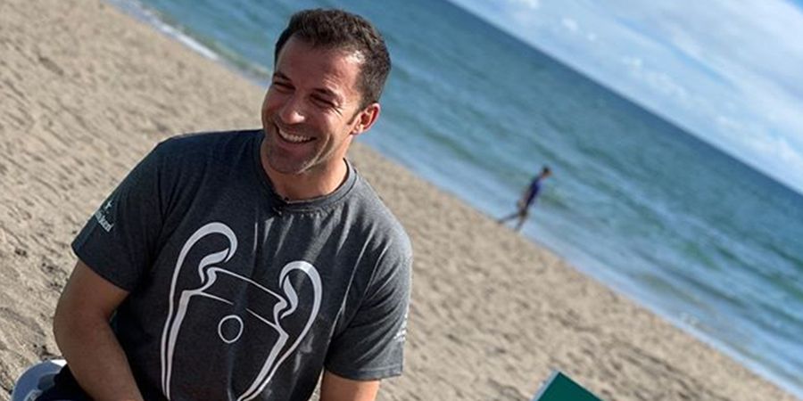 VIDEO - Main Bola di Pantai Bali, Del Piero Sakit Pinggang Setelah Lakukan Salto