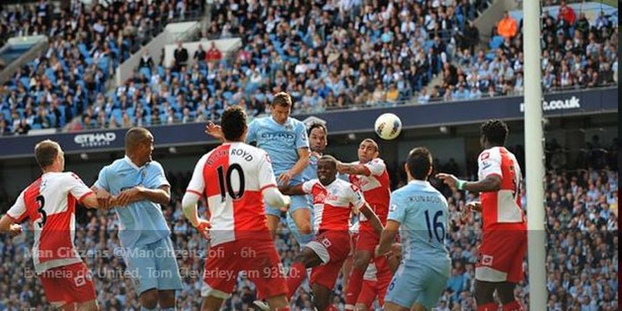 Yang Terjadi di Balik Ruang Ganti Man United Usai Gol Aguero 2012