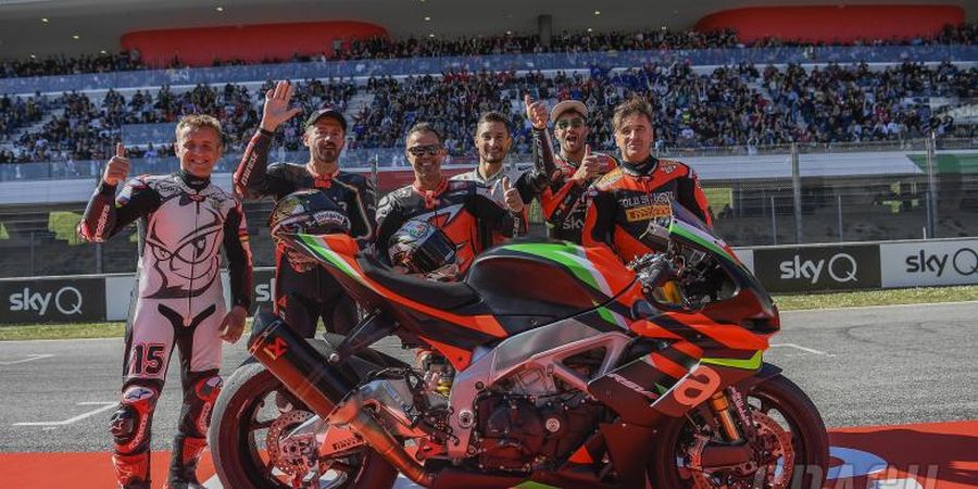 Eks Rival Valentino Rossi Pimpin Perayaan Tim Aprilia di Mugello