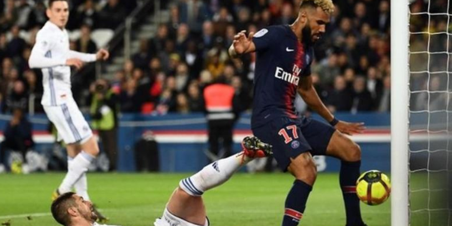 VIDEO - Bengong di Depan Gawang, Striker PSG Tunda Pesta Juara Liga