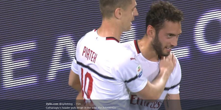 Babak Pertama Fiorentina Vs AC Milan - Calhanoglu Bawa Milan Unggul