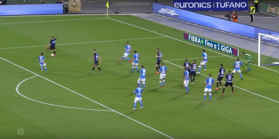 VIDEO - Penyelamatan Gila Ini Jadi Bukti Koulibaly Bek Terbaik Liga Italia