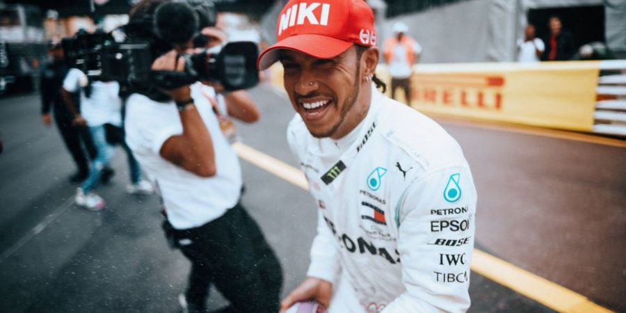 Serius Ubah Gaya Hidup, Lewis Hamilton Buka Restoran Burger Vegan