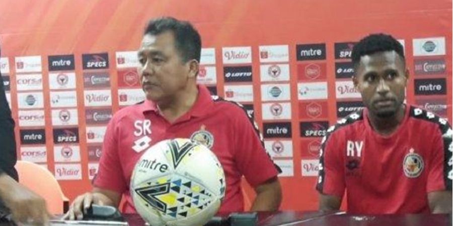 Dari Kata-katanya, Pelatih Semen Padang Pusing Hadapi Persib