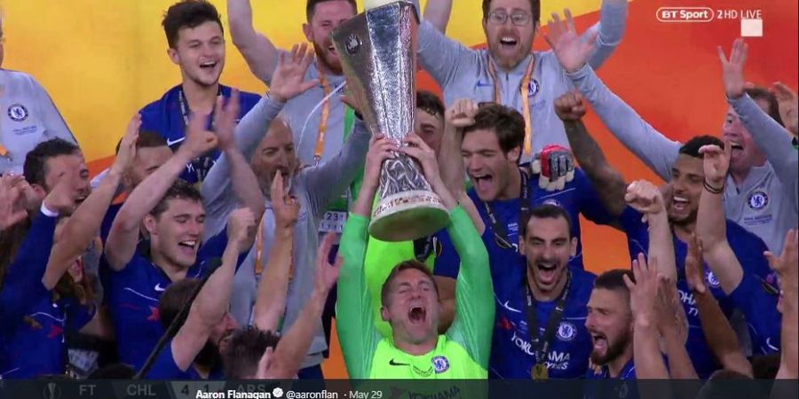 Kiper Ini Nyaris Pensiun Tanpa Trofi Sebelum Chelsea Juara Liga Europa