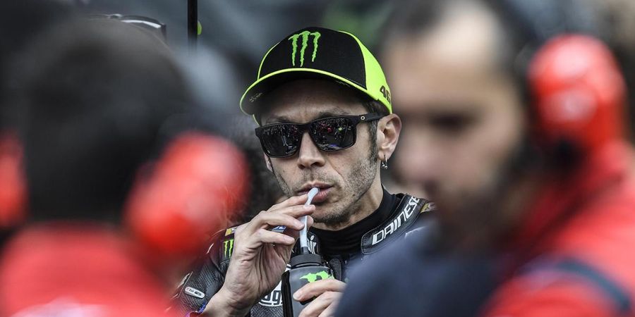 Resmi, Valentino Rossi dan Lewis Hamilton Bakal Berduel di Valencia