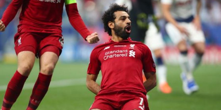 Mohamed Salah Berpose dengan Model Cantik, Netizen Ramai Buat Meme