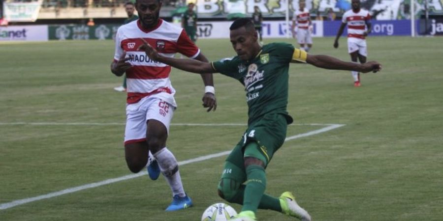 Gol Telat Amido Balde Bawa Persebaya Sementara Imbangi Madura United