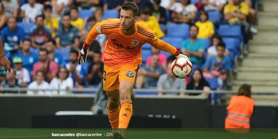 Usai Lepas Kiper Kedua, Barcelona Langsung Dapat Penggantinya