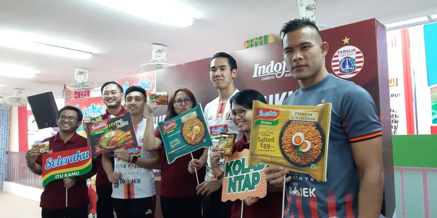 3 Bintang Persija Jakarta 'Menggoreng Semangat' bersama Indofood