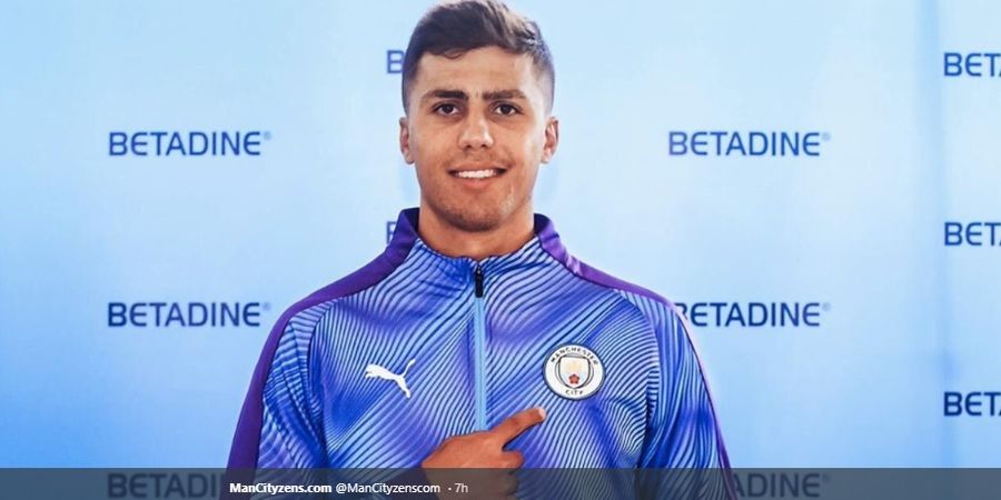 Pep Bingung soal Rodri atau Fernandinho, Fan Man City Bantu Menjawab