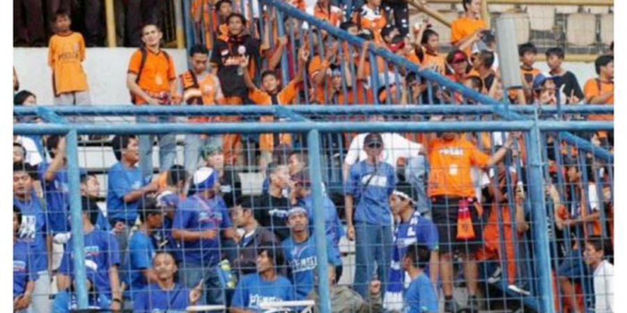 Impian Ketum The Jakmania Satu Tribune dengan Bobotoh Kembali Gagal