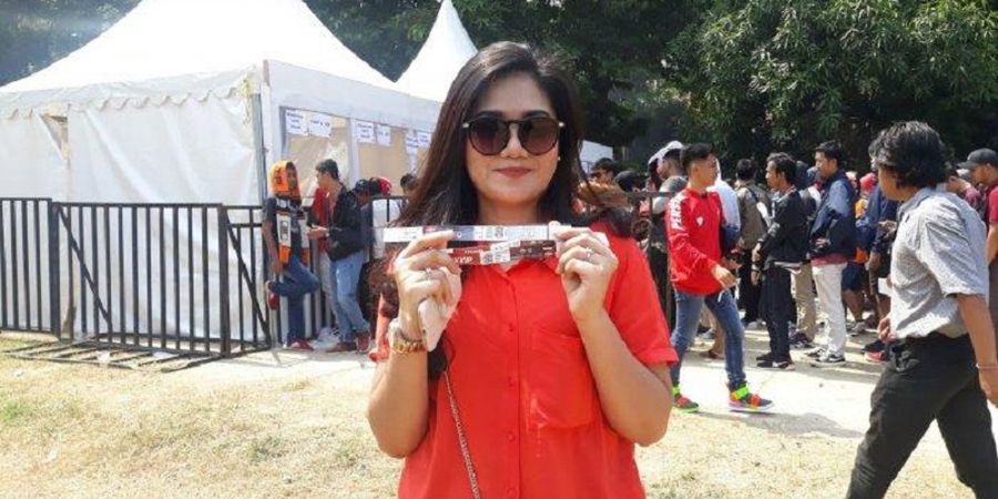 Dara Cantik Asal Bandung Ini Ikut Ramaikan Laga Persija Vs Persib