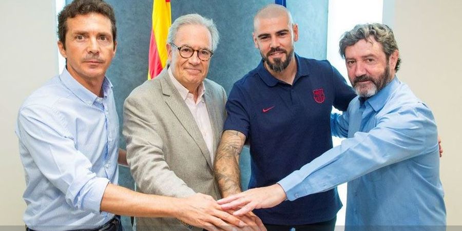 Resmi, Si Gundul Victor Valdes Pulang dan Tangani Barcelona U-19