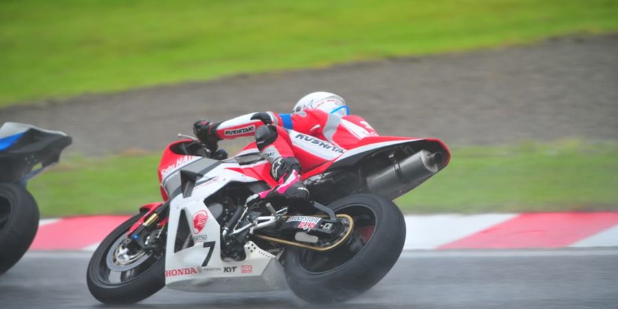 Bendera Merah Berkibar di Suzuka, Duo Pembalap AHRT Ucapkan Maaf