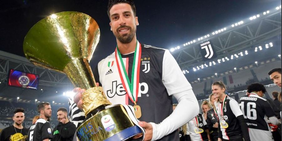 Pinjamkan Khedira ke Olympique Lyon, Juventus Malah Dapat Penolakan