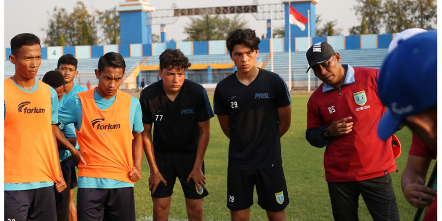 Jelang Lawan Persib, Persela Kedatangan Dua Pemain dari Jerman