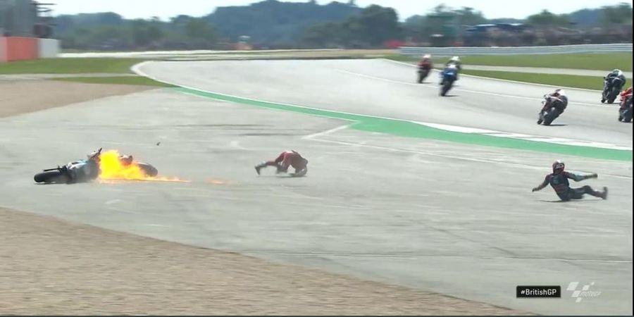 MotoGP Inggris 2019 - Crash Horor di Tikungan 1, Dovizioso dan Quartararo Gagal Finis