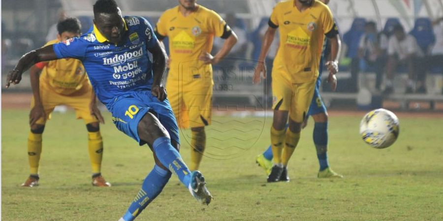 2 Blunder Ezechiel N'Douassel di Laga Persib Vs Semen Padang, Serobot Peluang Kevin van Kippersluis