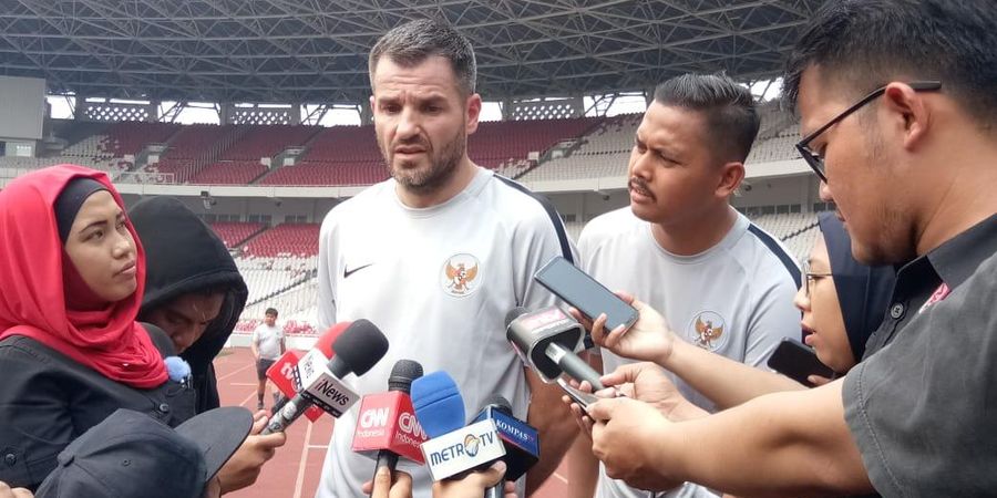 Pelatih Timnas Indonesia Simon McMenemy Terkejut Lihat Pemain Ini