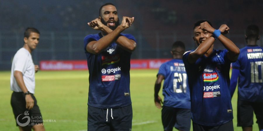 Sempat Unggul, Persipura Ditahan Imbang Arema FC di Tenggarong