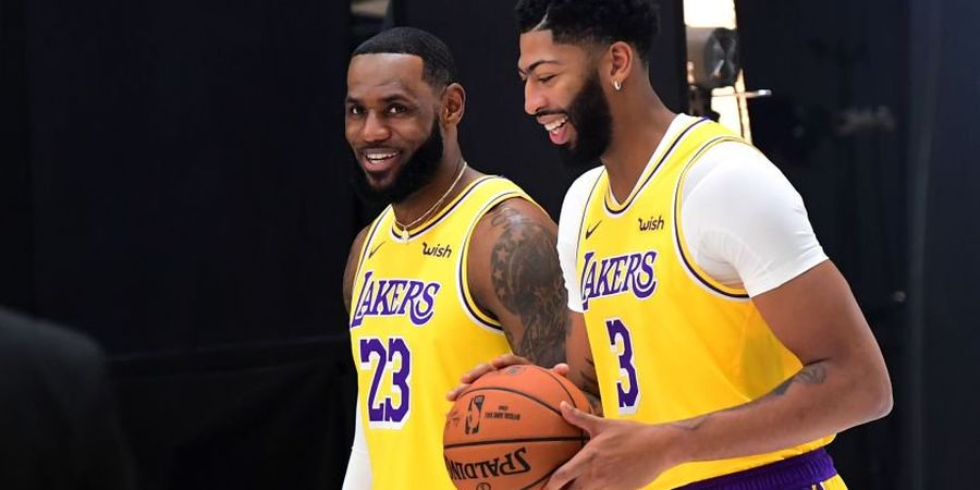 Kisah LeBron James Merelakan Jersey Nomor 23 ke Anthony Davis