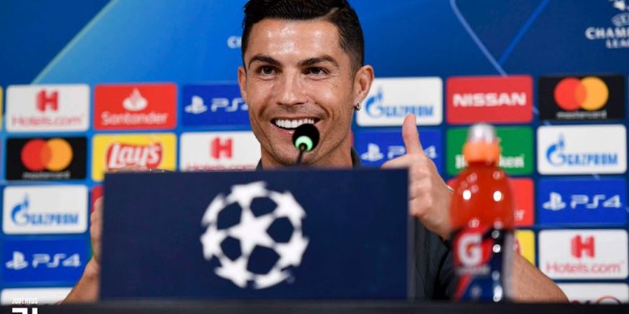 VIDEO - Gestur Aneh Cristiano Ronaldo, Ingin Anulir Gol Kemenangan Dybala?