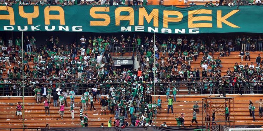 Persebaya Kalah Lagi, Bonek Tinggalkan Stadion di Tengah Laga