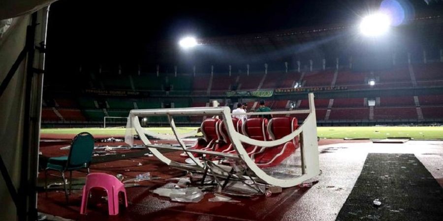 GBT Rusak Parah Pascalaga Persebaya Vs PSS, Bajul Ijo Bisa Tekor