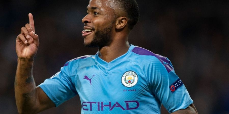 Sterling Beruntung Tak Kena Tembakan Roket Gelandang Man City