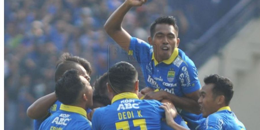 VIDEO - Tembakan Roket Gelandang Persib Omid Nazari ke Gawang Arema FC