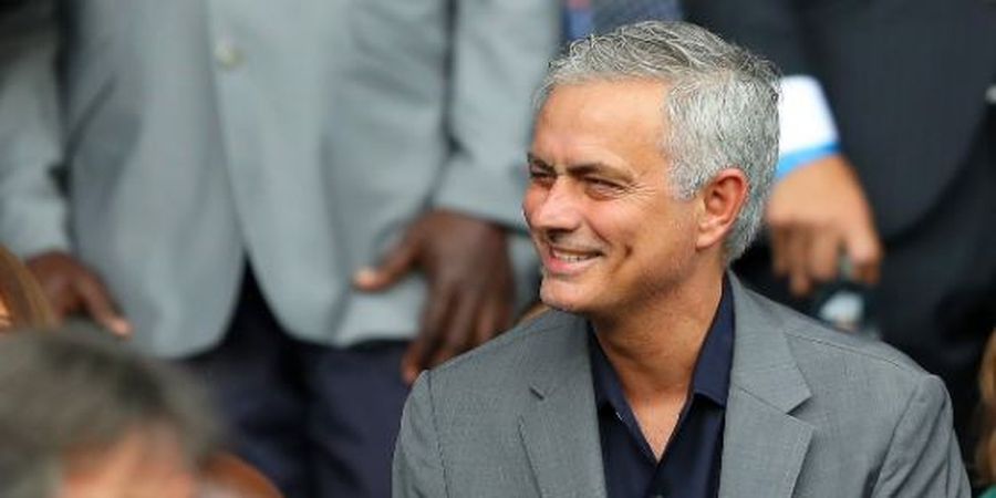 Jose Mourinho Jilat Ludahnya Sendiri dengan Resmi Gabung Tottenham Hotspur