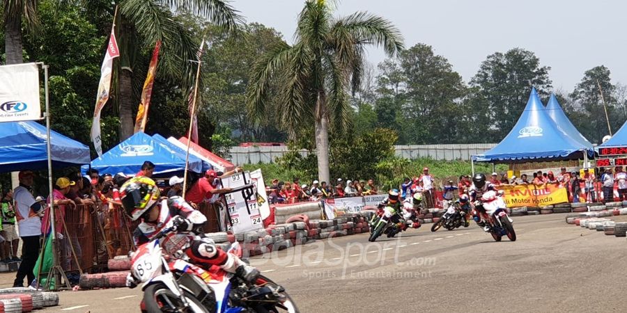 Lawan 21 Pembalap Indonesia, Valentino Rossi Finis Ke-11 di Honda Dream Cup 2019