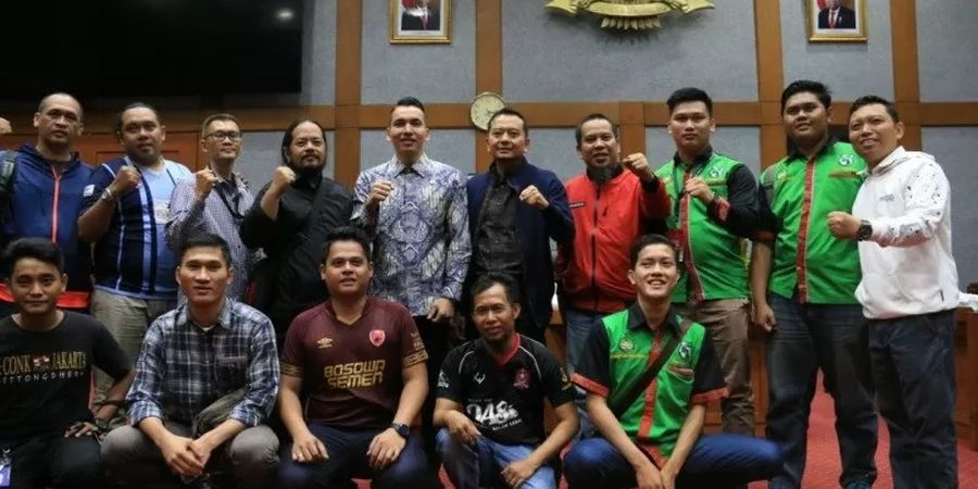 DPR RI Segera Bentuk Undang-undang bagi Suporter di Indonesia