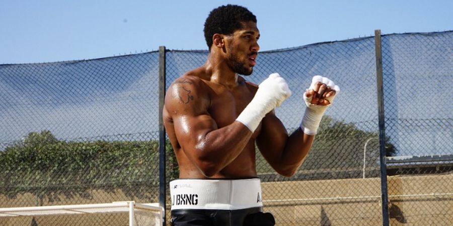 Anthony Joshua Sebut Video Latihan Mike Tyson Cuma Bisa Dipercaya Orang Awam