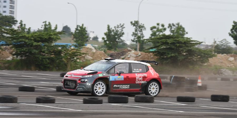 Lawan Sang Ayah, Sean Gelael Tercepat di Meikarta Sprint Rally