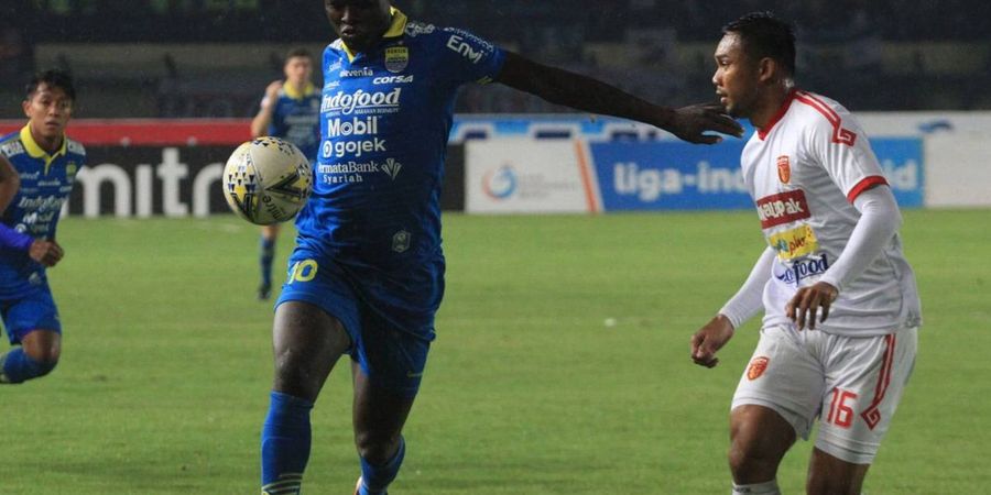 Kata Agen Ezechiel N'Douassel Terhadap Masa Depan Pemainnya di Persib