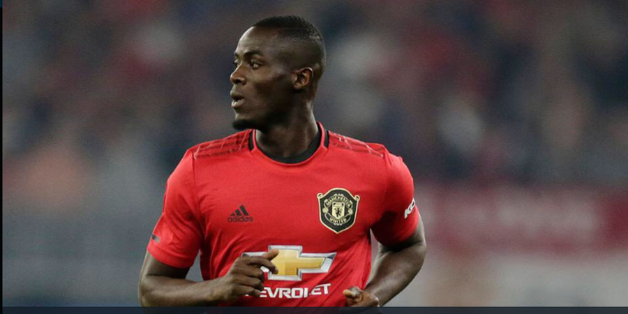 VIDEO - Trik Berputar Eric Bailly Bikin Striker Chelsea Bingung