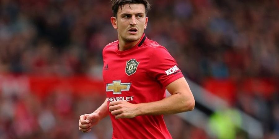 VIDEO - Tendang Alat Vital Striker Chelsea, Maguire Lolos Kartu Merah